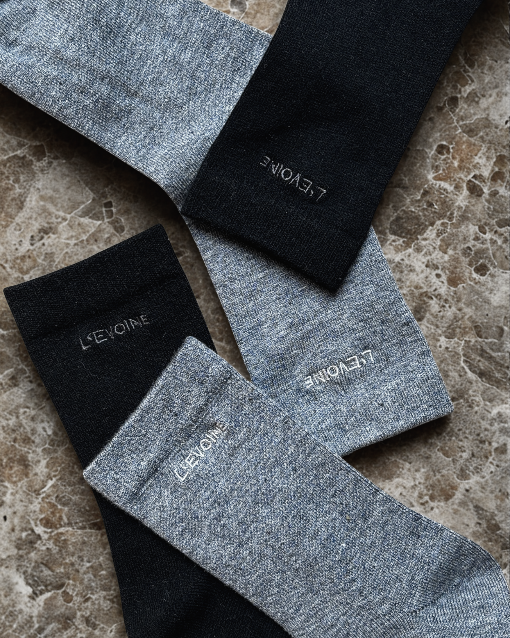 Alpaka Socken schwarz und grau